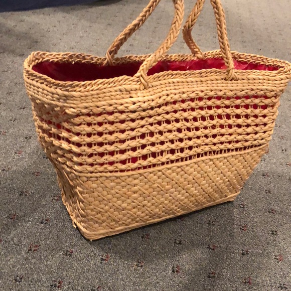 Handbags - Cute straw beach bag/ tote